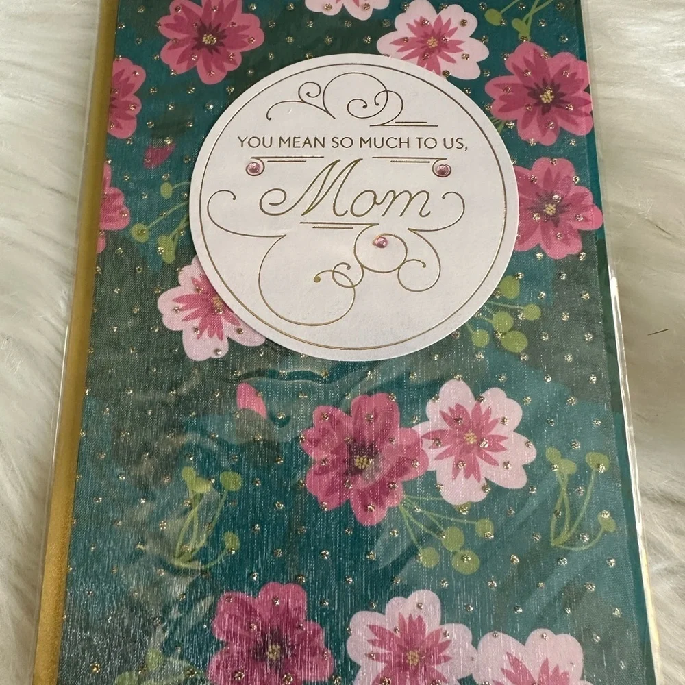 🩷5/$10Floral Mom greeting card with Gold Accents